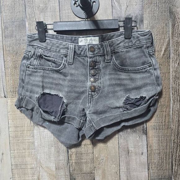 We The Free People Romeo Distressed Grey Button Fly Shorts - Picture 2 of 5
